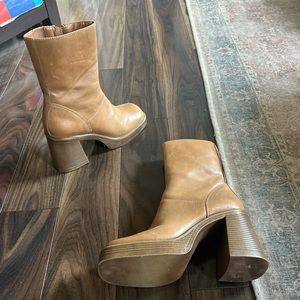 Steve Madden platform boots